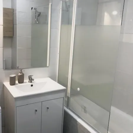 Cosy Apartment With Balcony Near The Beach Appartement Antibes